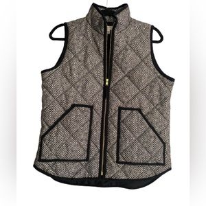 J Crew- Black & Beige Quilted Puffer Vest- Chevron/ Herringbone- Size: Small